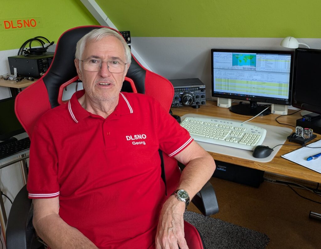 DL5NO in his shack